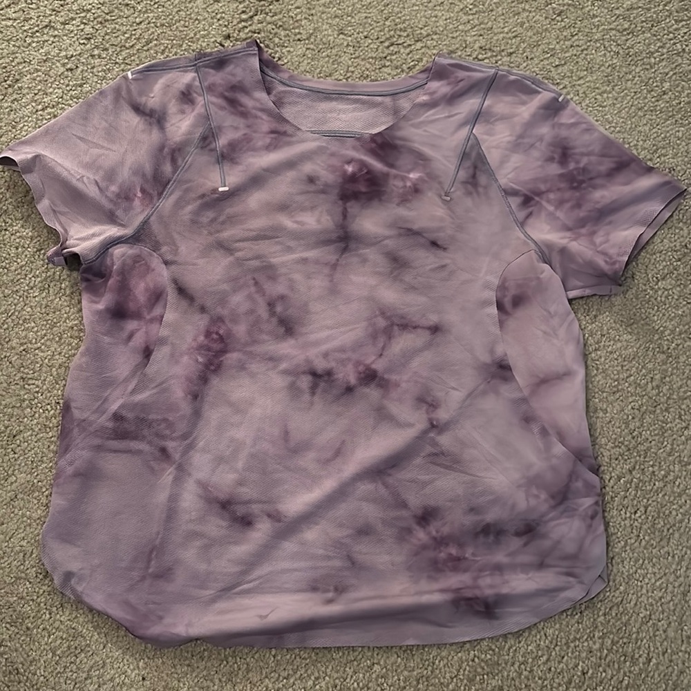 Lululemon workout top